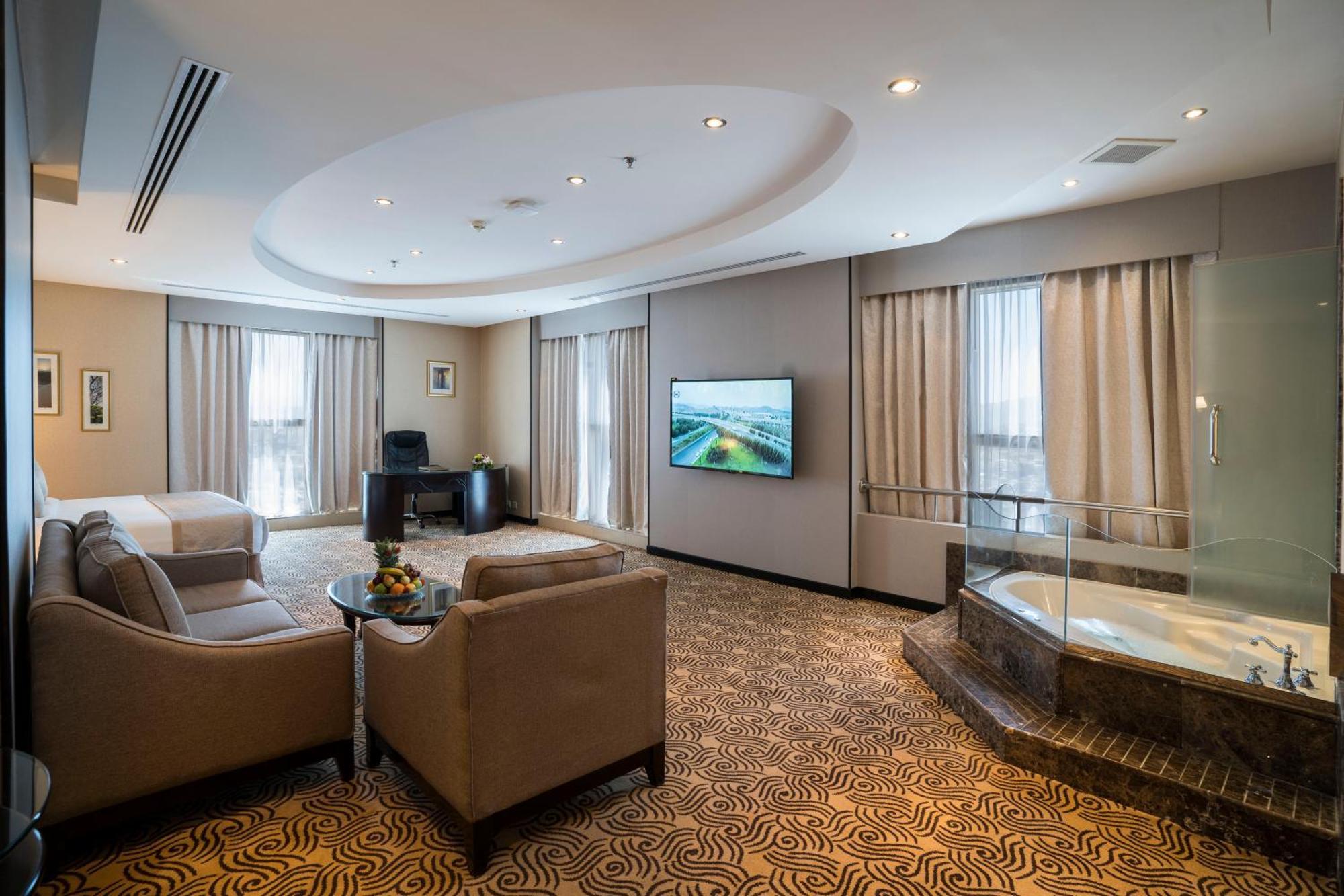 アワリブ インターナショナル ホテル ターイフ 部屋 写真 A suite at the hotel